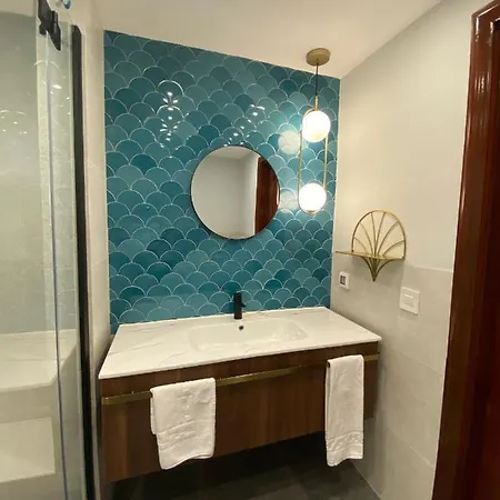 Tres Terrazas Ocean View 아파트 아데제